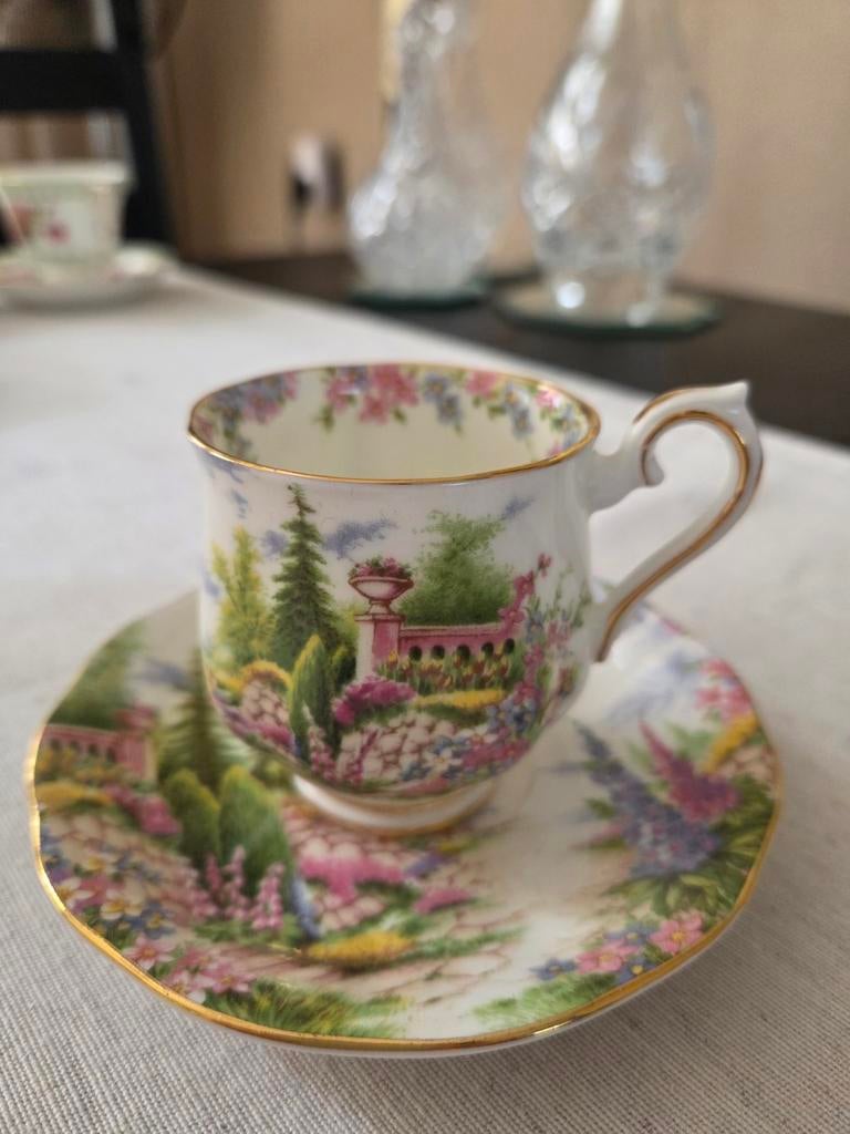 Royal Albert Bone China 'Kentish Rockery' Kop en Schotel, Ophalen of Verzenden