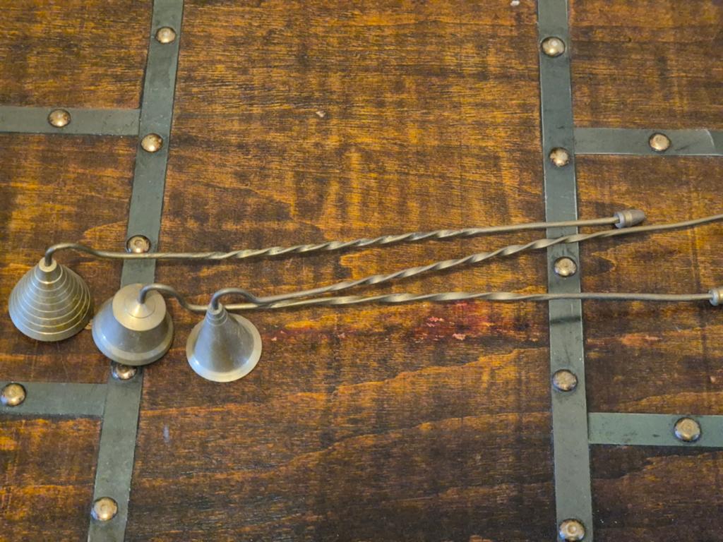 Vintage messing kaarsendovers met gedraaide steel, Antiek en Kunst, Ophalen of Verzenden, Koper of Brons