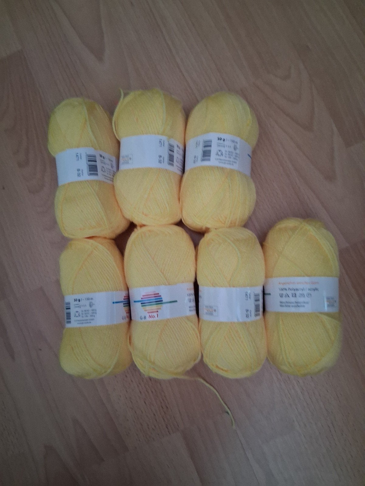 Geel garen 100% polyacryl, 7 bollen van 50g, Ophalen of Verzenden, Zo goed als nieuw, Breien of Haken, Wol of Garen
