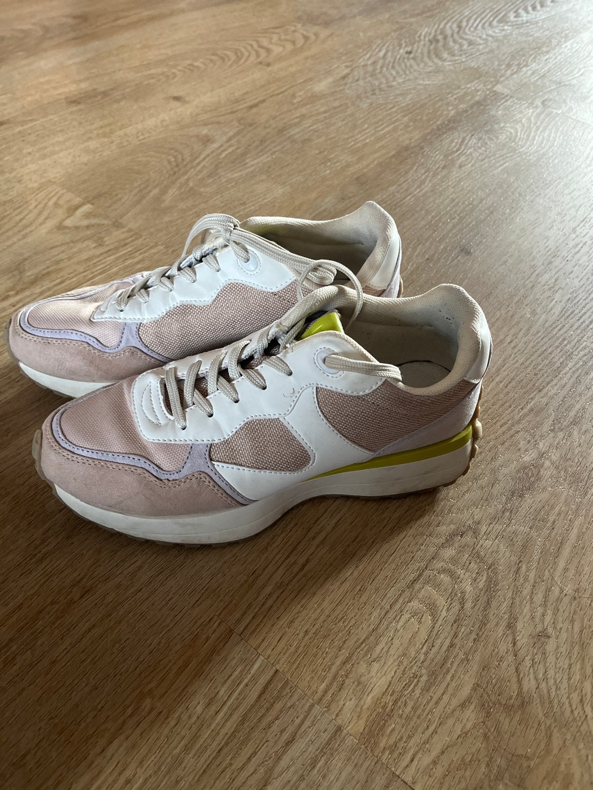 Stijlvolle Oxmox sneakers - Maat 38, Kleding | Dames, Schoenen, Overige kleuren, Ophalen of Verzenden, Sneakers of Gympen, Zo goed als nieuw
