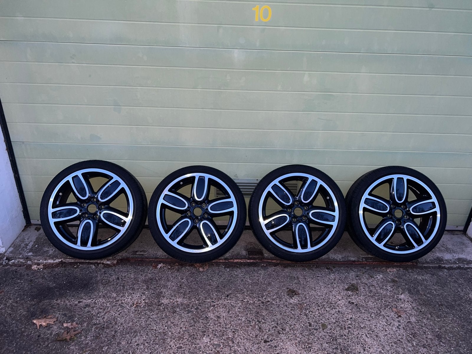 Mini Cooper F55 F56 F57 JCW 18 inch velgen met zomerbanden, Ophalen, 18 inch, Gebruikt, Banden en Velgen