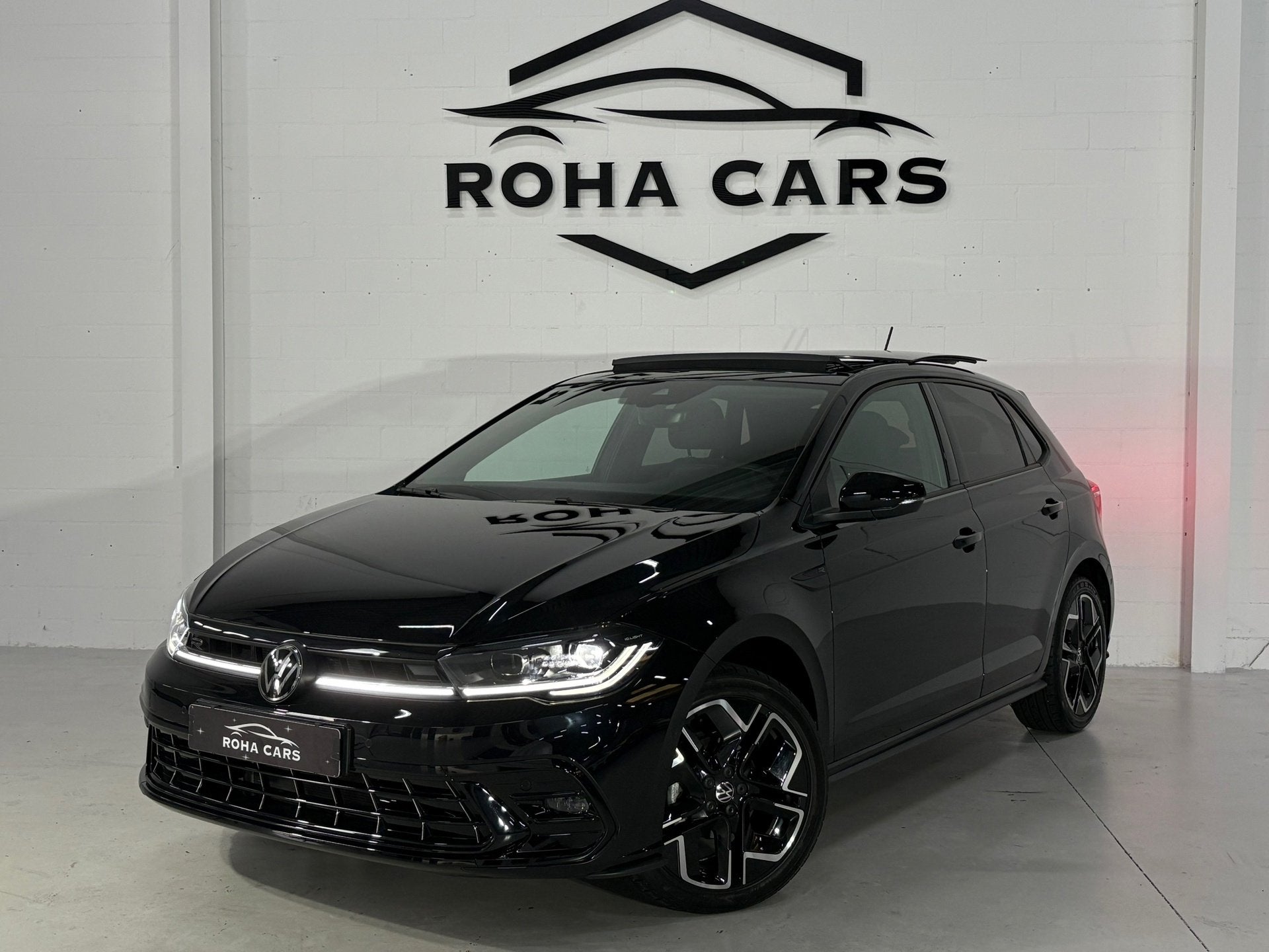 Volkswagen Polo 1.0 TSI R-Line Pano*Camera*Blindspot, Gebruikt, Zwart, Origineel Nederlands, Bedrijf