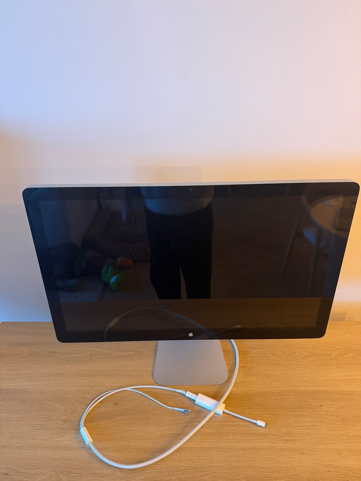 Apple Cinema Display Thunderbolt met USB-C adapter, Computers en Software, Ophalen, IPS, Zo goed als nieuw, Quad HD (2K)