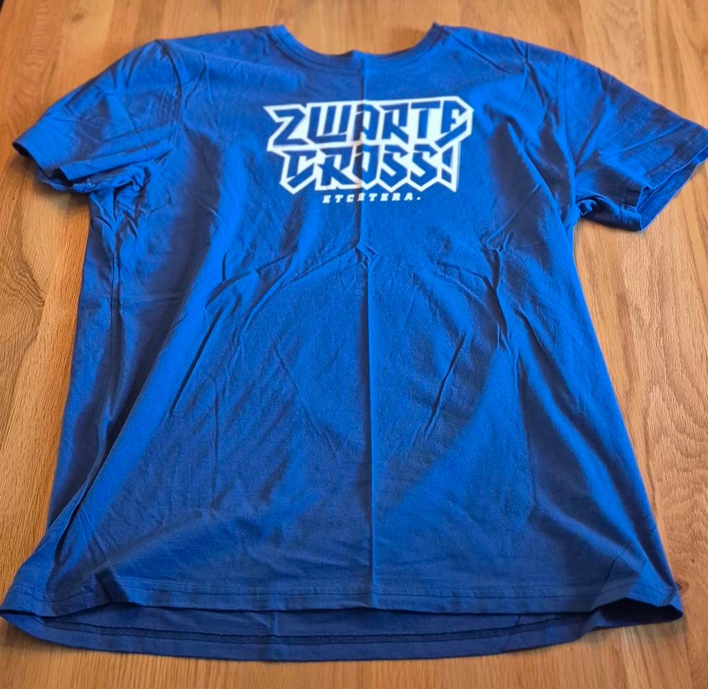 T-shirt zwarte cross XXL, Kleding | Heren, T-shirts, Ophalen of Verzenden, Zo goed als nieuw, Overige maten, Zwart