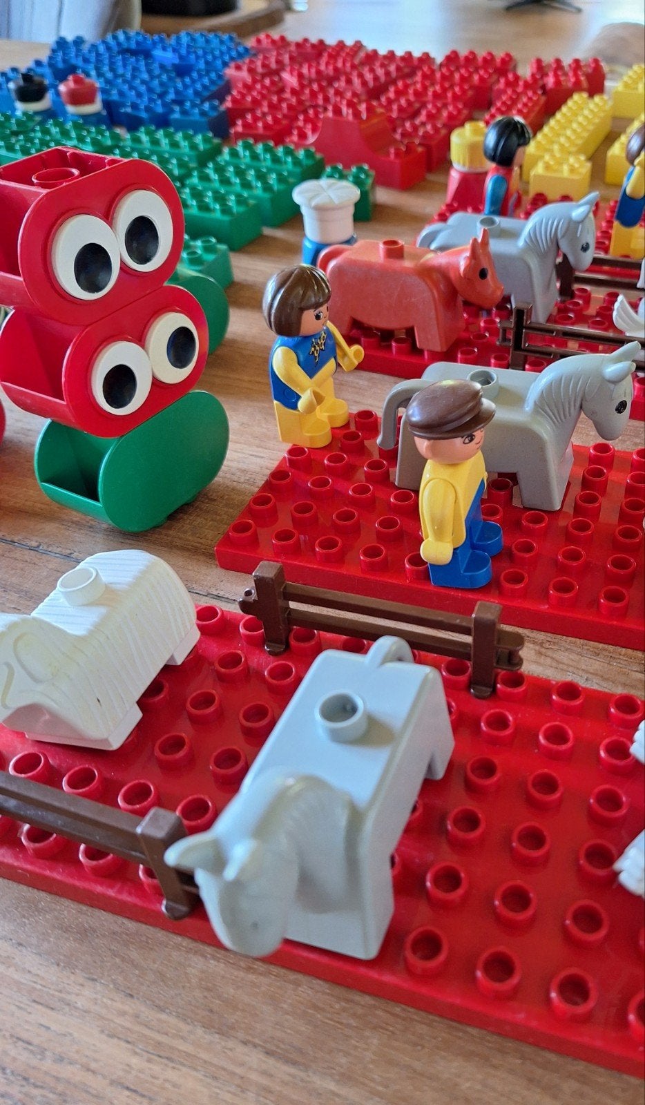 Grote partij vintage Lego Duplo met poppetjes en dieren, Ophalen of Verzenden, Gebruikt, Overige merken