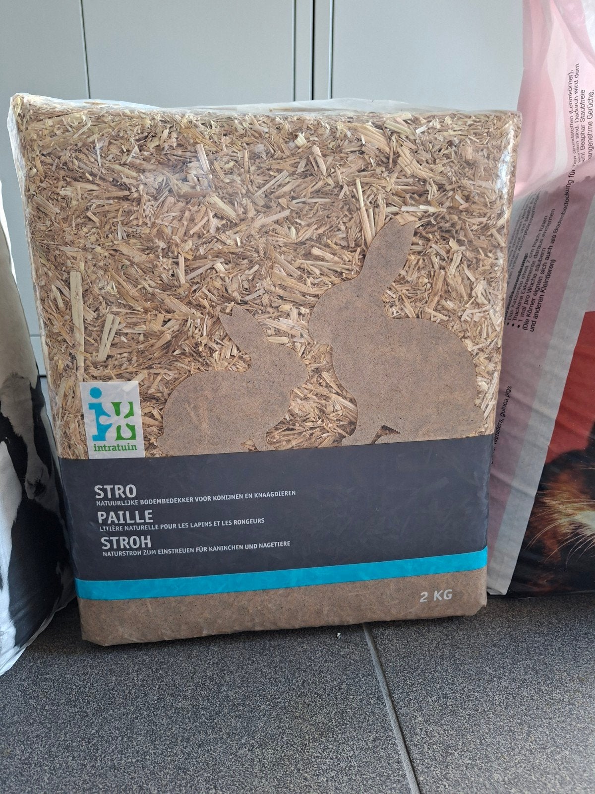 Te koop: stro, konijnenvoer en kattenbakkorrels, Dieren en Toebehoren, Ophalen, Knaagdier of Konijn