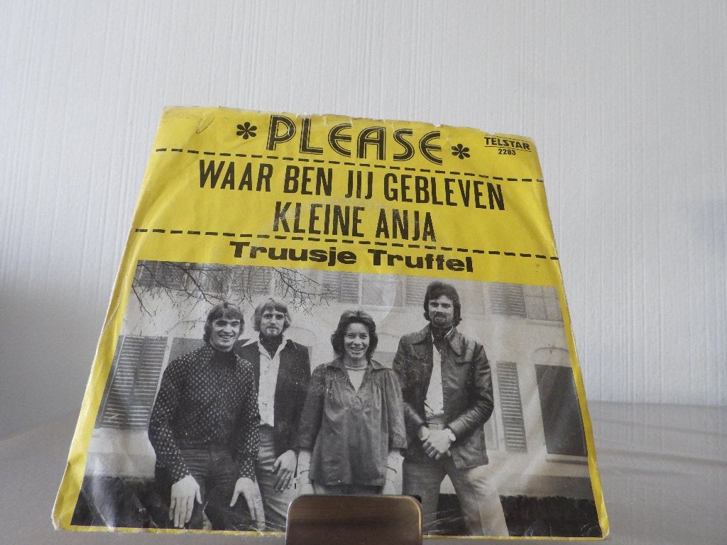 Please – Waar Ben Jij Gebleven Kleine Anja - Truusje Truffel, Ophalen of Verzenden, Gebruikt, Pop