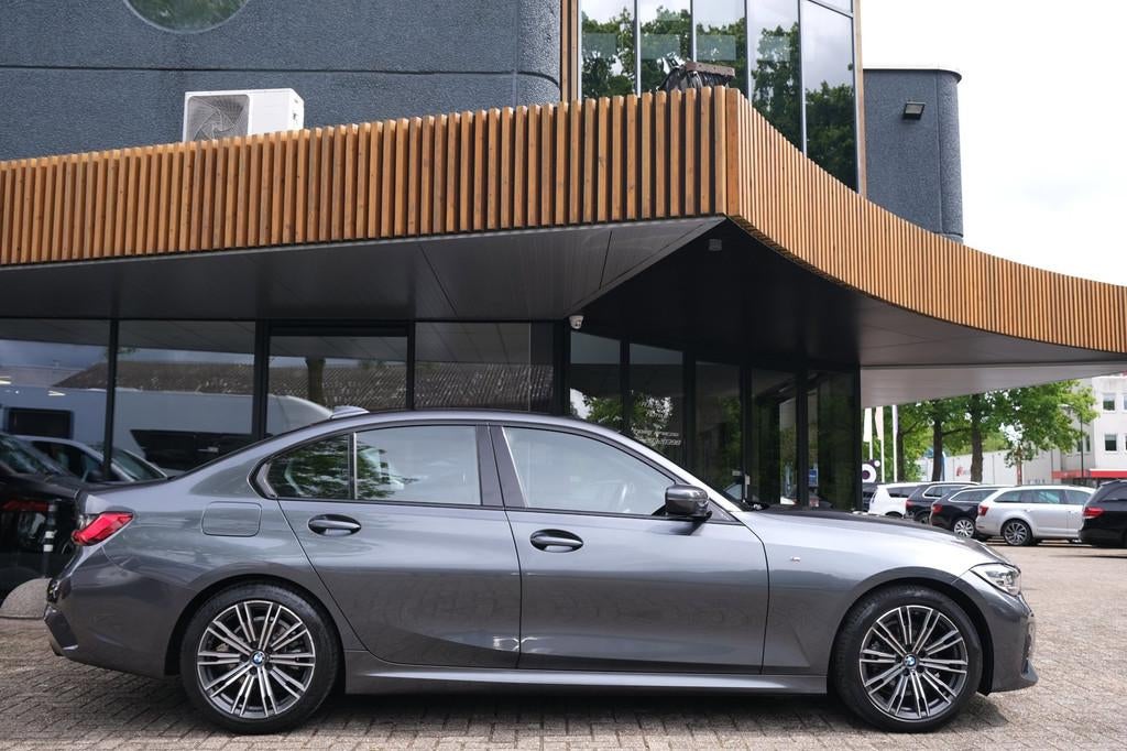 BMW 3-serie 318d Executive Edition|RIJKLAAR!|M-Sport|Alcanta, Auto's, Automaat, Achterwielaandrijving, 4 cilinders, 150 pk