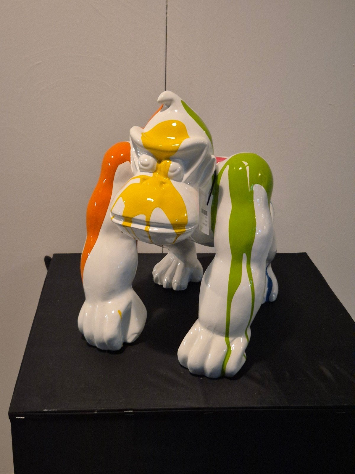 Polyester Aap Beeld - Kleurrijk Design - 36 cm, Antiek en Kunst, Kunst | Designobjecten, Ophalen of Verzenden