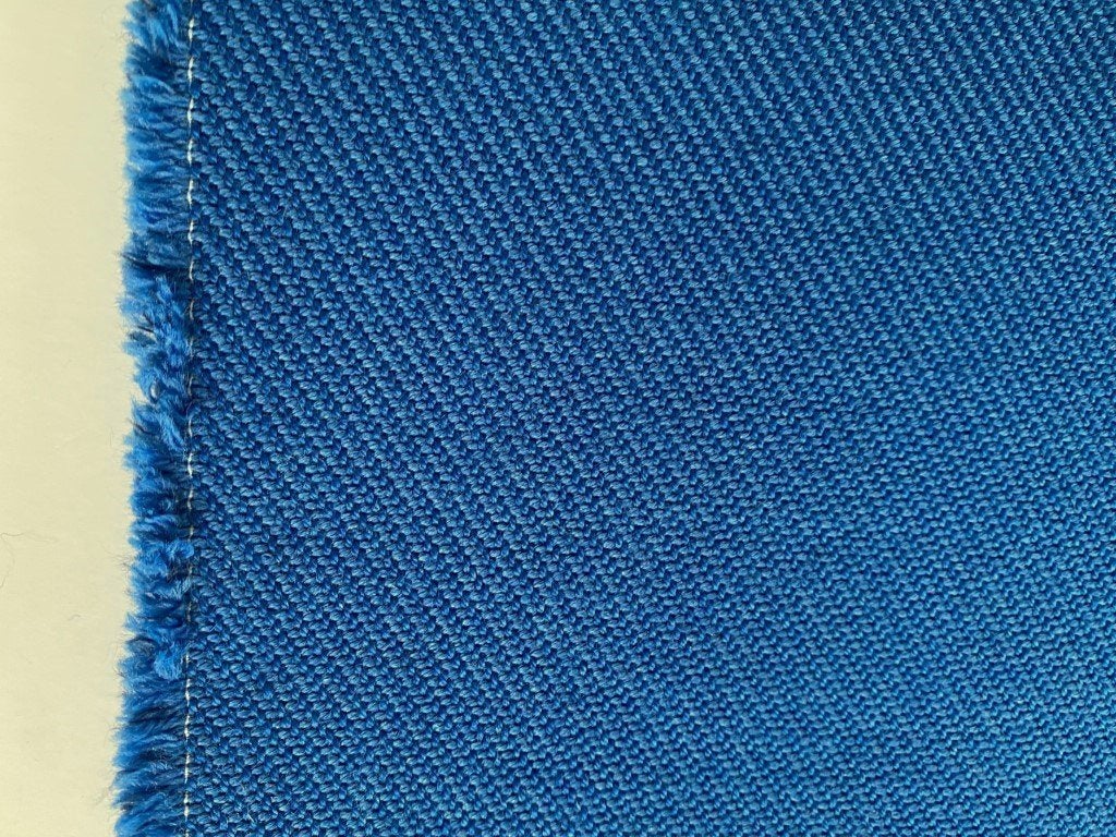 Kvadrat Twill Weave 750; felblauw; restant meubelstof, Wol, Blauw, 120 cm of meer, Nieuw