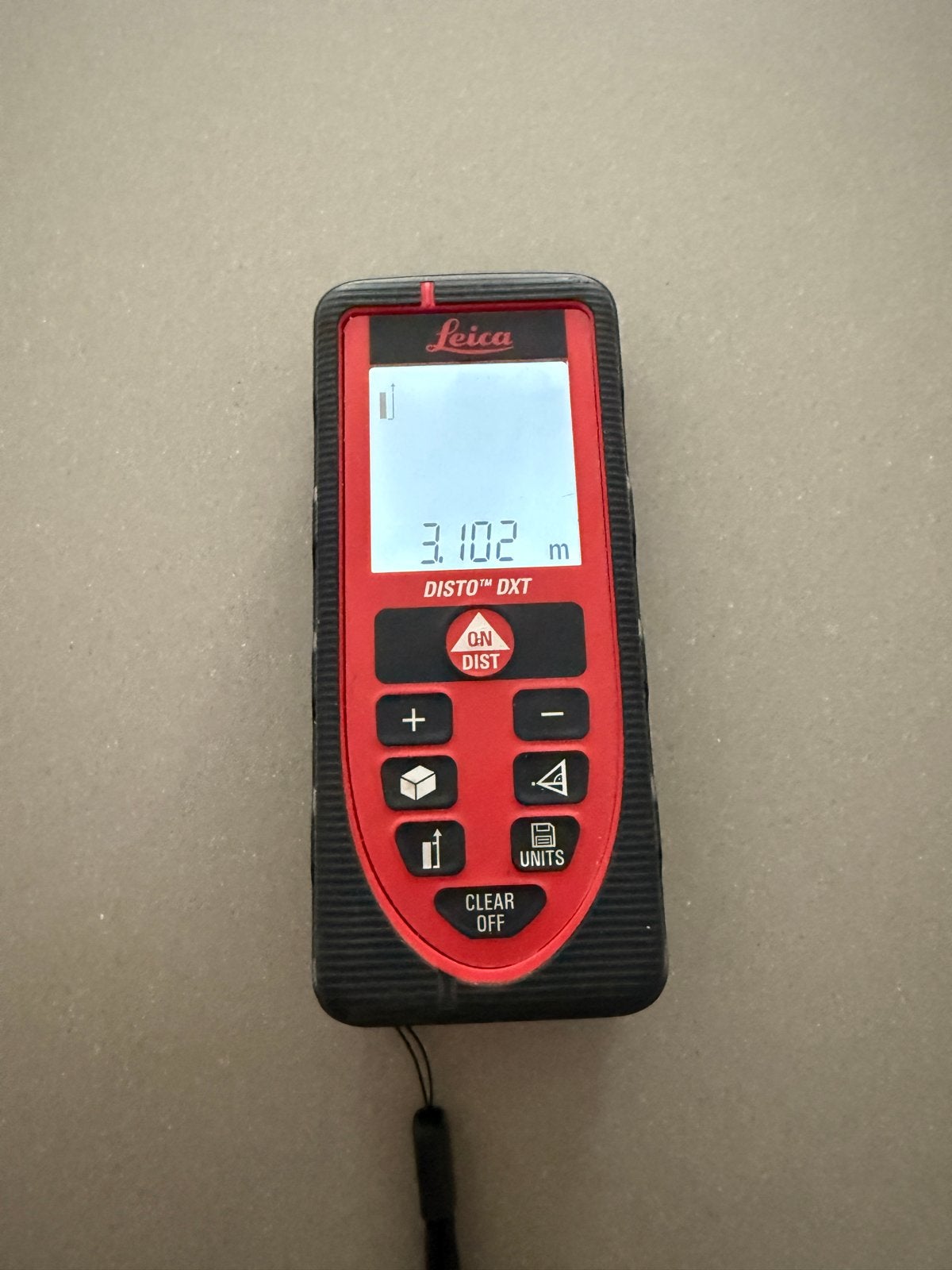 Leica Disto DXT Afstandsmeter met hoes - Werkt goed, Doe-het-zelf en Verbouw, Meetapparatuur, Ophalen of Verzenden, Gebruikt, Afstand