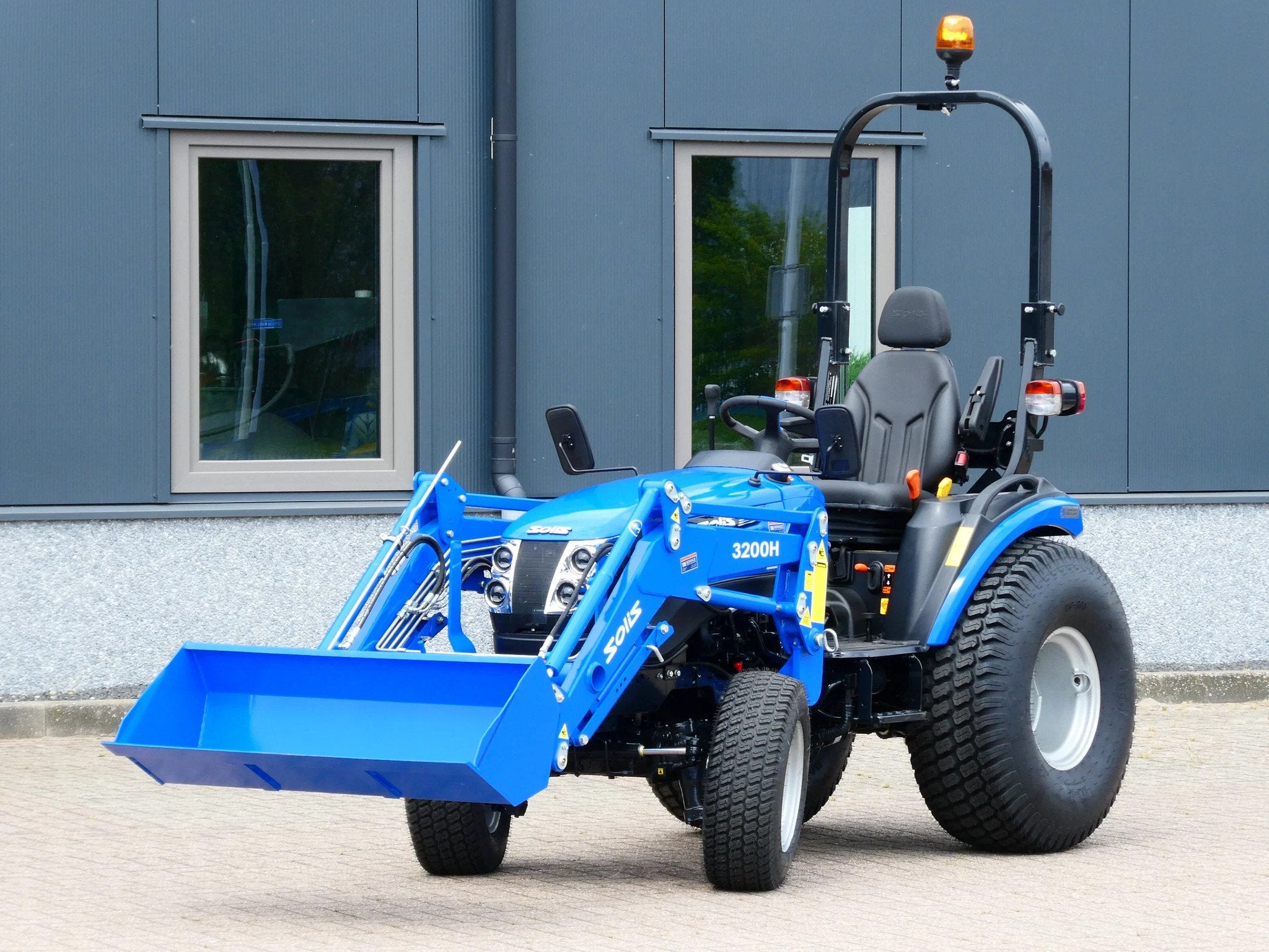 Solis 26 4wd HST / 0003 Draaiuren / Voorlader