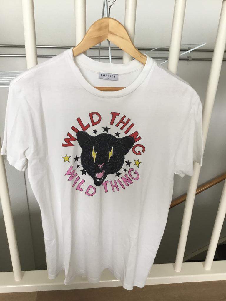 Wit stoer shirt top Loavies maat M met tekst Wild Thing, Maat 38/40 (M), Wit, Ophalen of Verzenden, Zo goed als nieuw