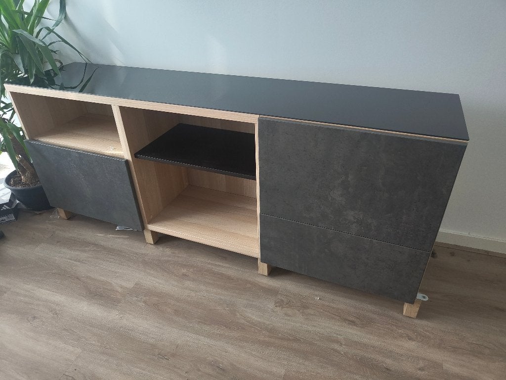 Besta kast, Ophalen, 25 tot 50 cm, 150 tot 200 cm, Minder dan 100 cm