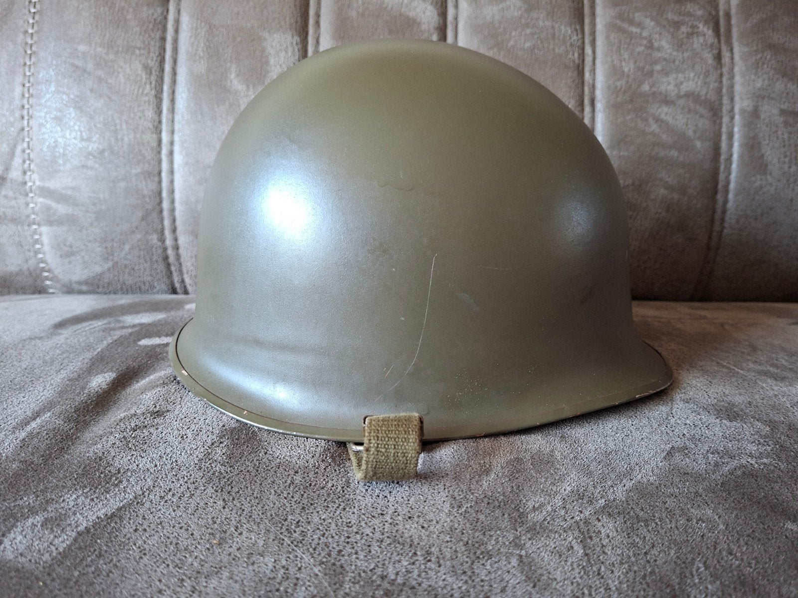 Militaire helm - Vintage legere helm, Verzamelen, Ophalen of Verzenden, Helm of Baret
