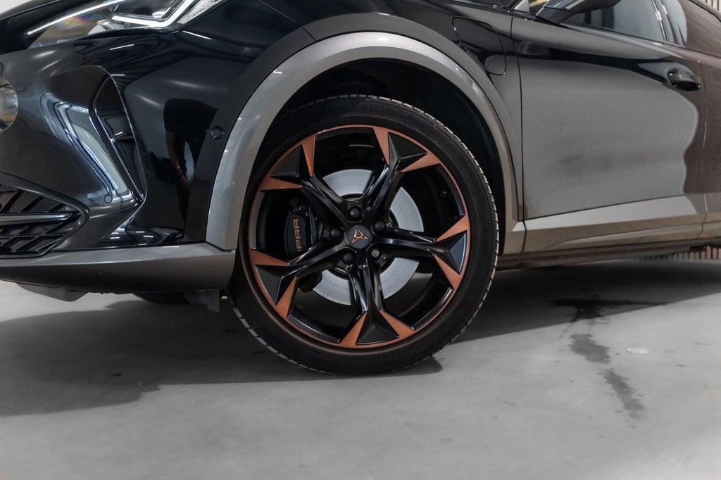 Cupra Formentor VZ Copper Edition Pano Leder Memory Camera L, Auto's, Cupra, Gebruikt, 4 cilinders, Formentor, Zwart