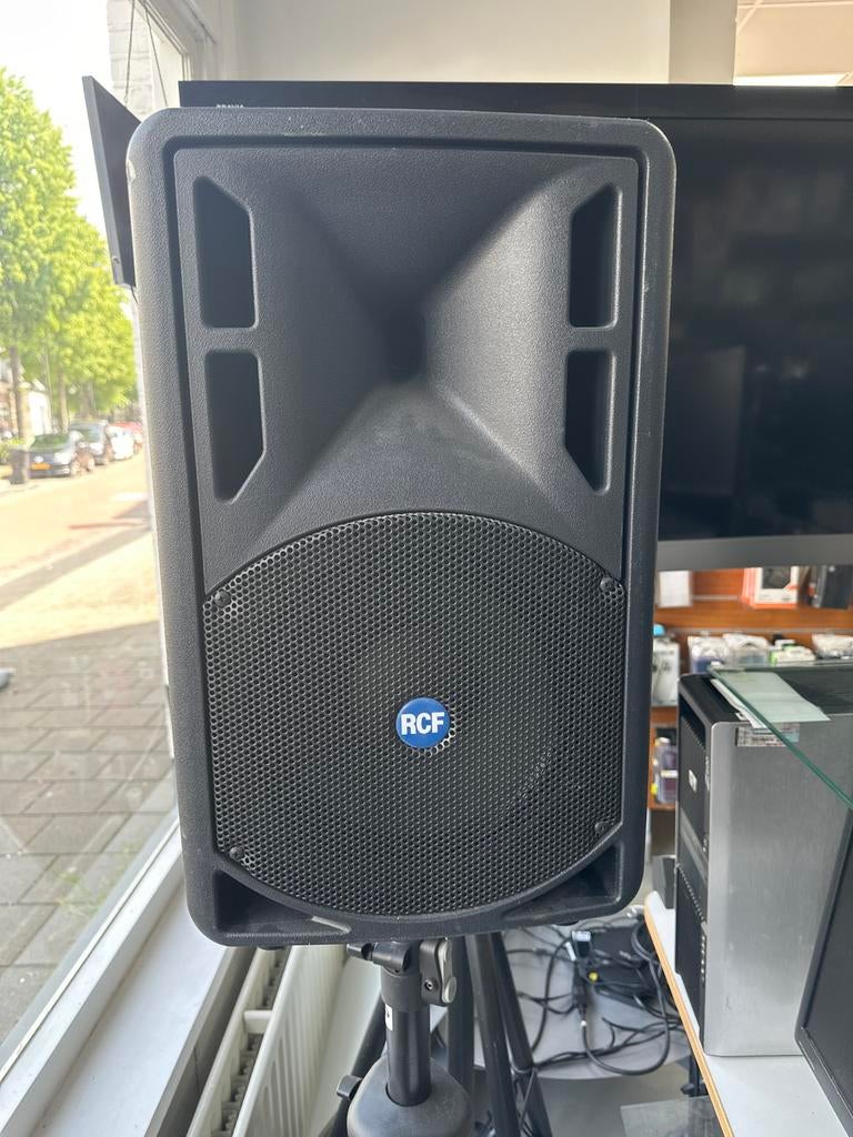 RCF ART 310A Actieve Luidspreker - Zo goed als nieuw, Audio, Tv en Foto, Luidsprekers, Zo goed als nieuw, Front, Rear of Stereo speakers