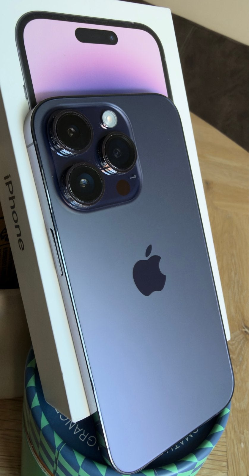 iPhone 14 Pro Deep Purple met kabel en 2 privacy protectors, Ophalen, IPhone 14 Pro, Paars, Zo goed als nieuw