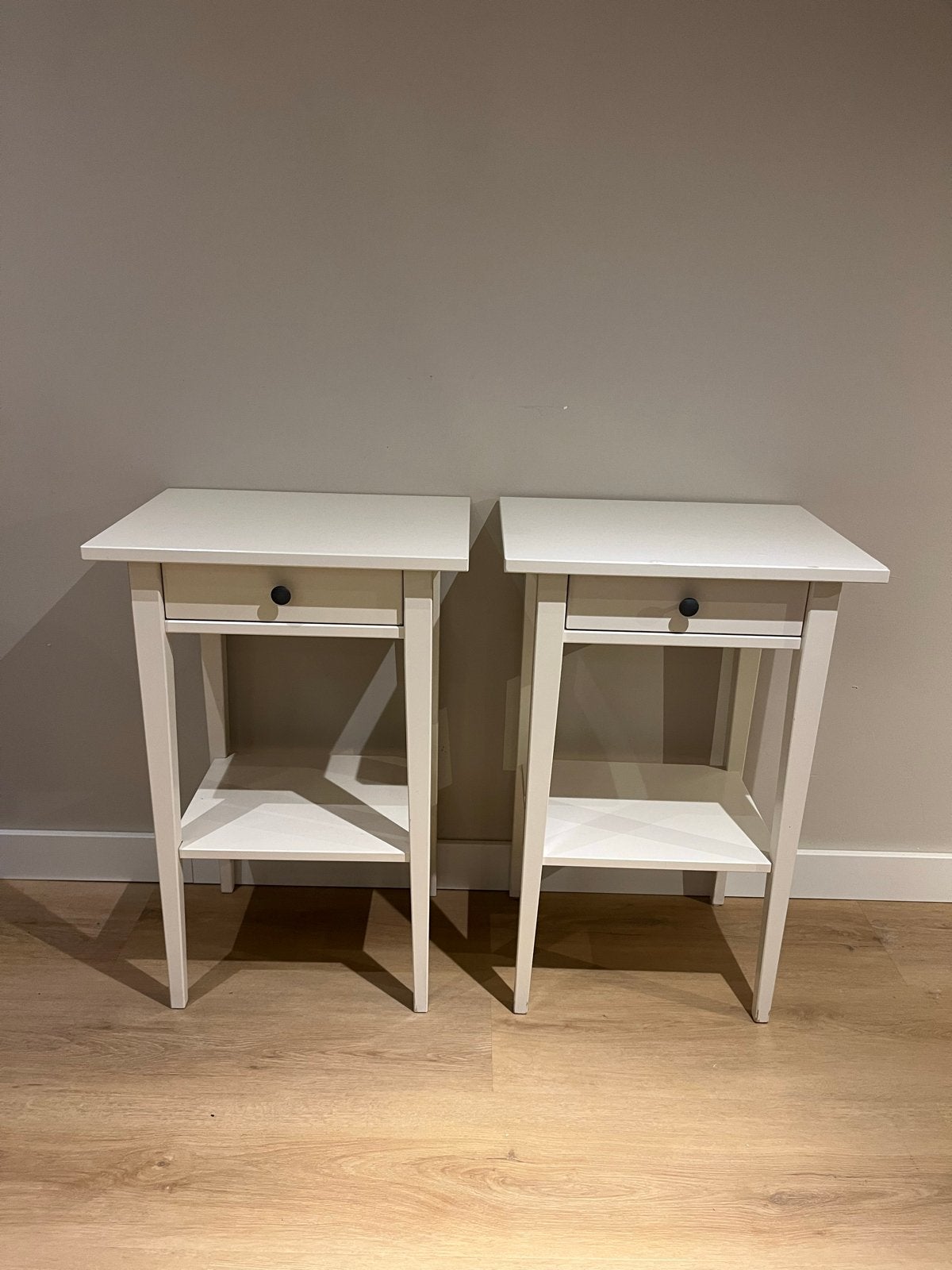 Ikea Hemnes nachtkastjes / bijzettafeltjes met lade, Ophalen, Gebruikt, Hout, Minder dan 45 cm