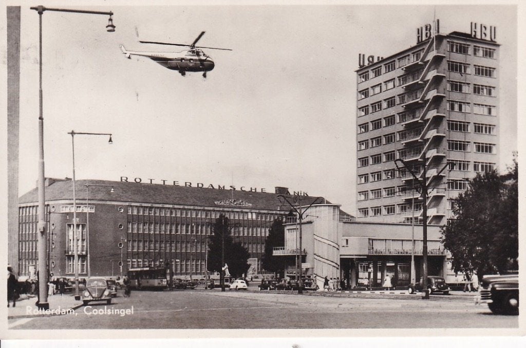 736S Rotterdam Blaak naar Coolsingel, rechts Erasmushuis, Verzamelen, Ophalen of Verzenden, 1940 tot 1960, Gelopen, Zuid-Holland