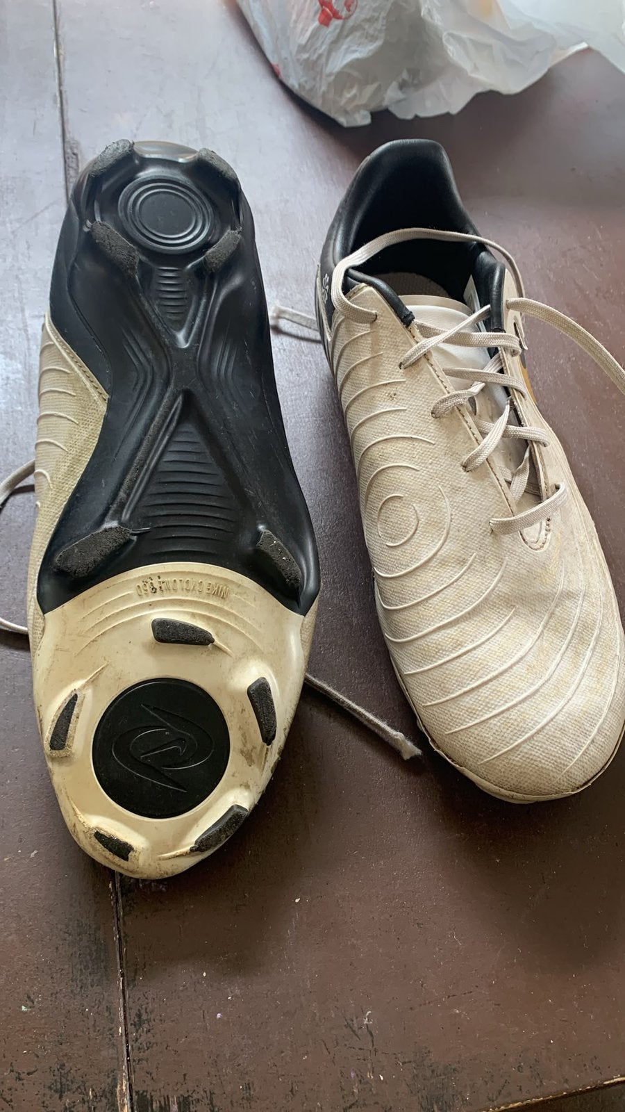 Voetbalschoenen maat 38-39, Maat XS of kleiner, Ophalen, Gebruikt, Schoenen