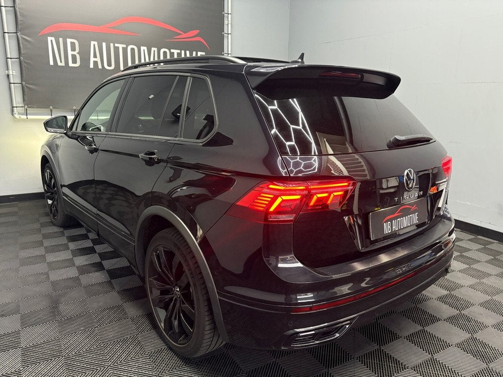Volkswagen Tiguan 1.4 TSI eHybrid R-Line Business+, Auto's, Volkswagen, 1716 kg, 4 cilinders, Zwart, Hybride Elektrisch/Benzine