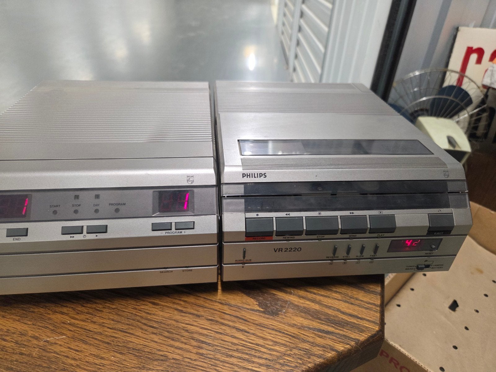 Philips VR 2120 en VR 2220 Video 2000-spelers, Ophalen of Verzenden, Gebruikt, Video 2000-speler of -recorder