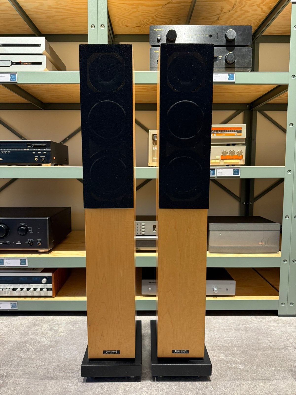 Audio Physic Yara, zeer mooi, spelen subliem, garantie, Vloerstaande luidspreker, Contact@vintageaudiobreda.nl, Audio Physic, Zo goed als nieuw