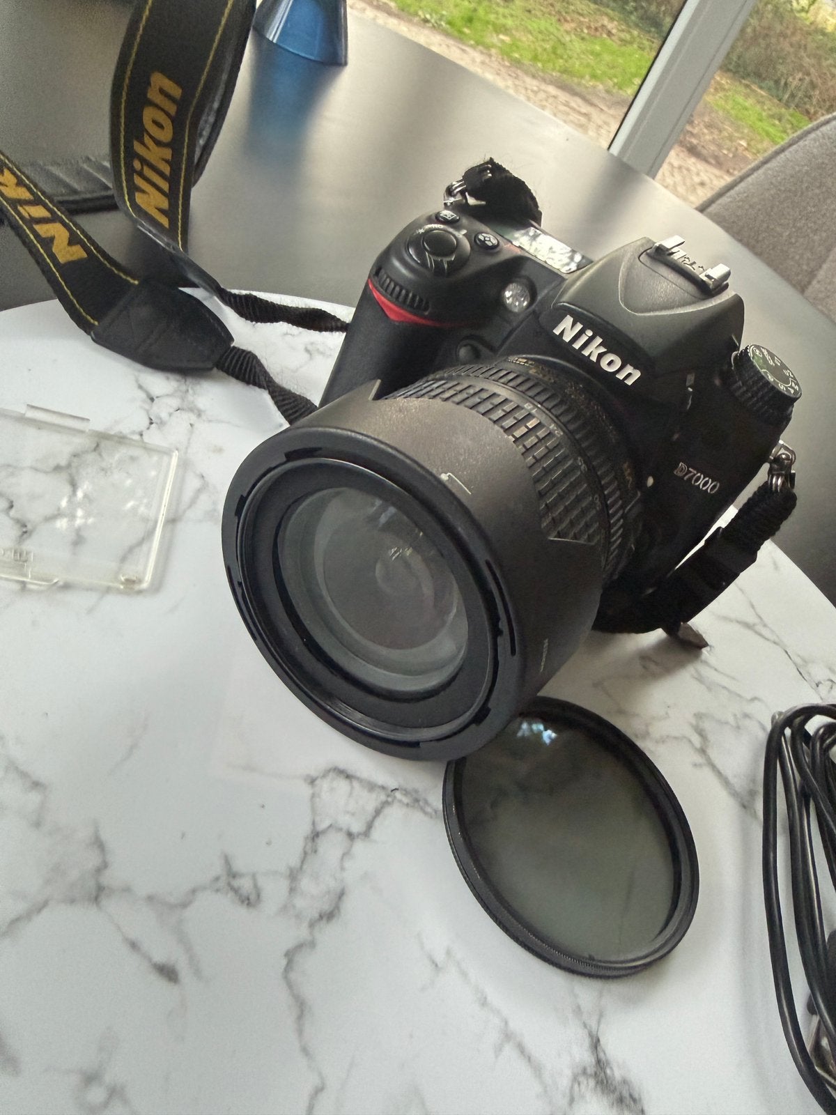 Nikon D7000 spiegelreflexcamera met accesoires, Gebruikt, Oplader, Spiegelreflex, Ophalen of Verzenden