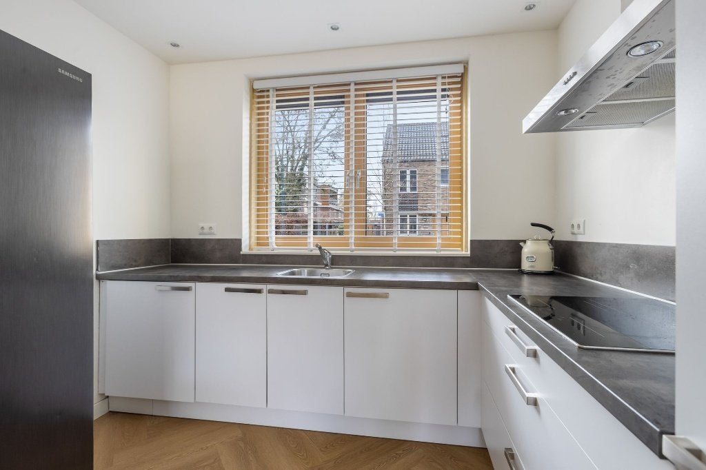 Keuken grijs/wit moet z.s.m weg, Huis en Inrichting, Ophalen, Gebruikt, Wit, Hoekkeuken