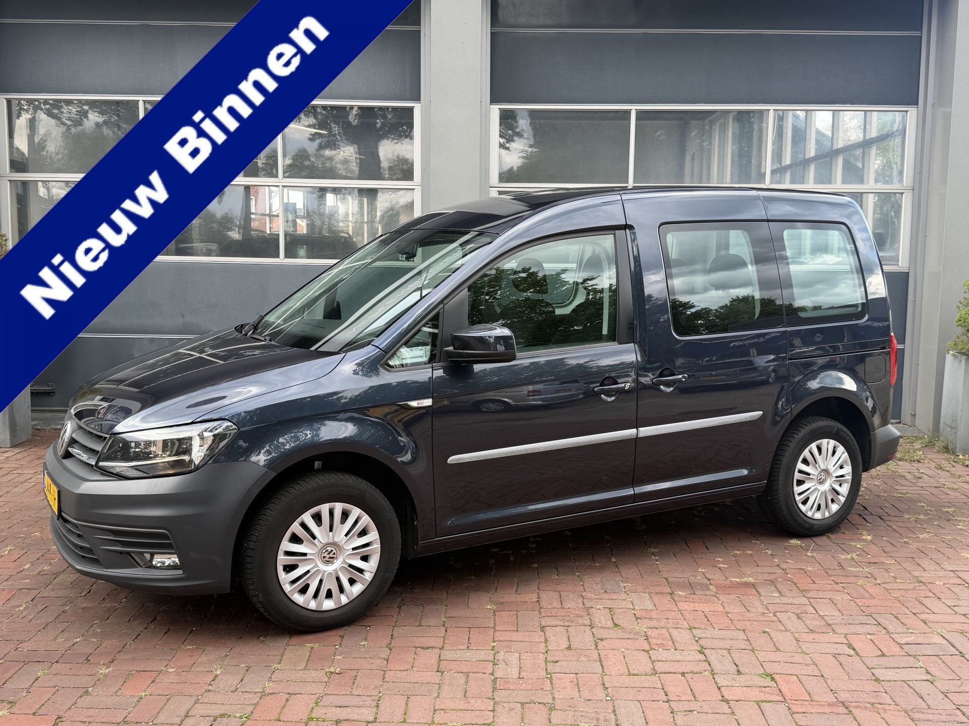 Volkswagen Caddy 1.0 TSI Trendline (5-drs MPV) | Airco | Cru, Voorwielaandrijving, Stof, Gebruikt, 4 cilinders