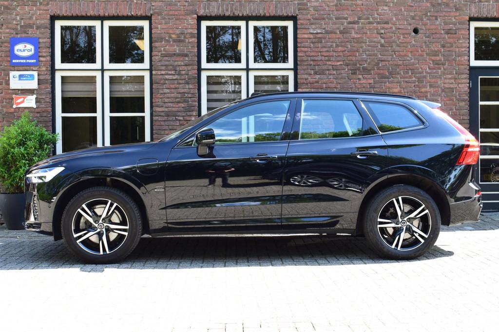 Volvo XC60 2.0 Recharge T6 AWD R-Design Facelift Model 2022, Auto's, Volvo, Automaat, Gebruikt, 138 €/maand, Leder en Stof