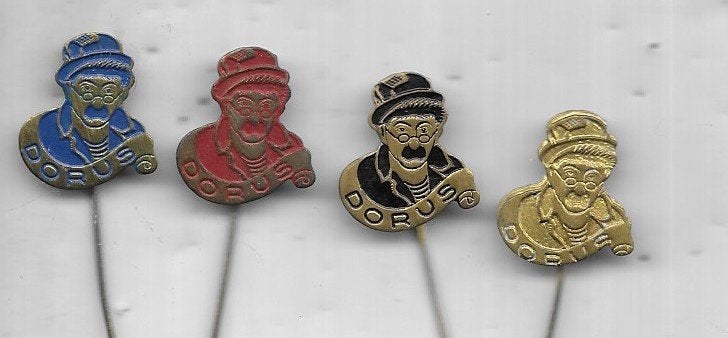 4 DORIS SPELDEN, Ophalen of Verzenden, Gebruikt, Overige onderwerpen, Speldje of Pin