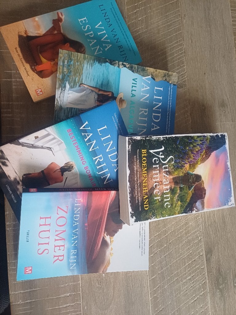 5 boeken linda van rijn, Boeken, Ophalen, Zo goed als nieuw, Linda van Rijn, Nederland