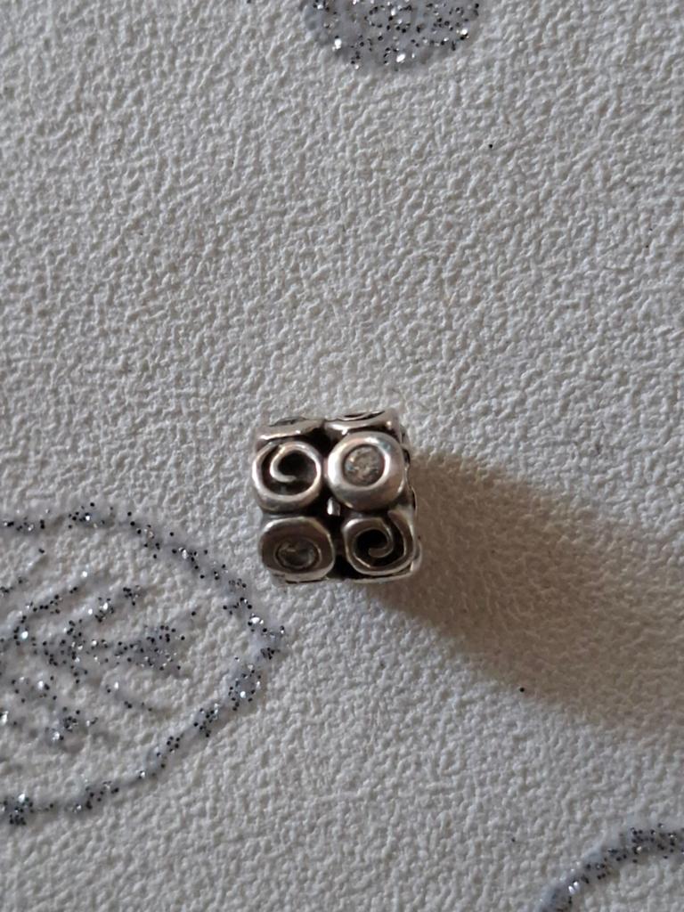 Pandora met zirkonia's, retired., Verzenden, Pandora, Zo goed als nieuw, 1 bedel