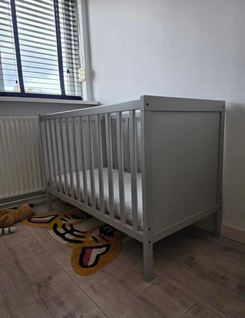 Kinderbed, Kinderen en Baby's, Babywiegjes en Ledikanten, Ophalen of Verzenden, Zo goed als nieuw, Ledikant