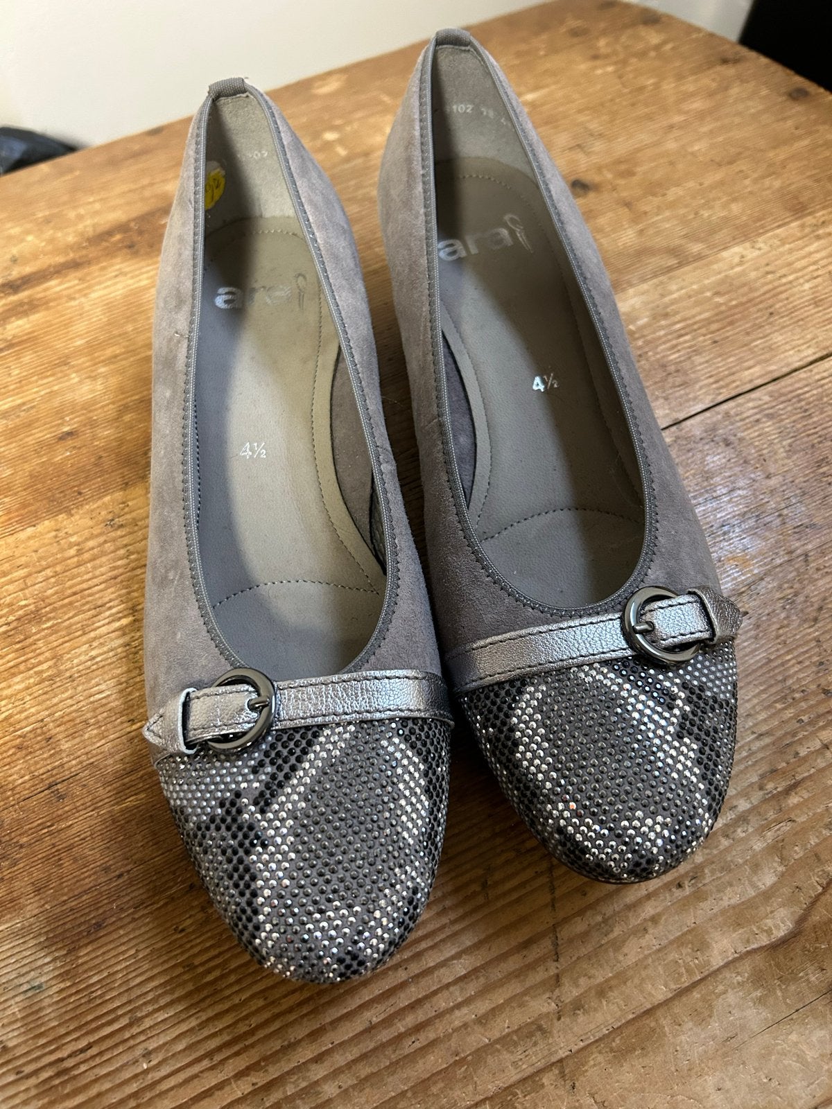 Ara suède dames schoenen, maat 4,5 - Zo goed als nieuw, Ophalen, Zo goed als nieuw, Grijs, Schoenen met lage hakken
