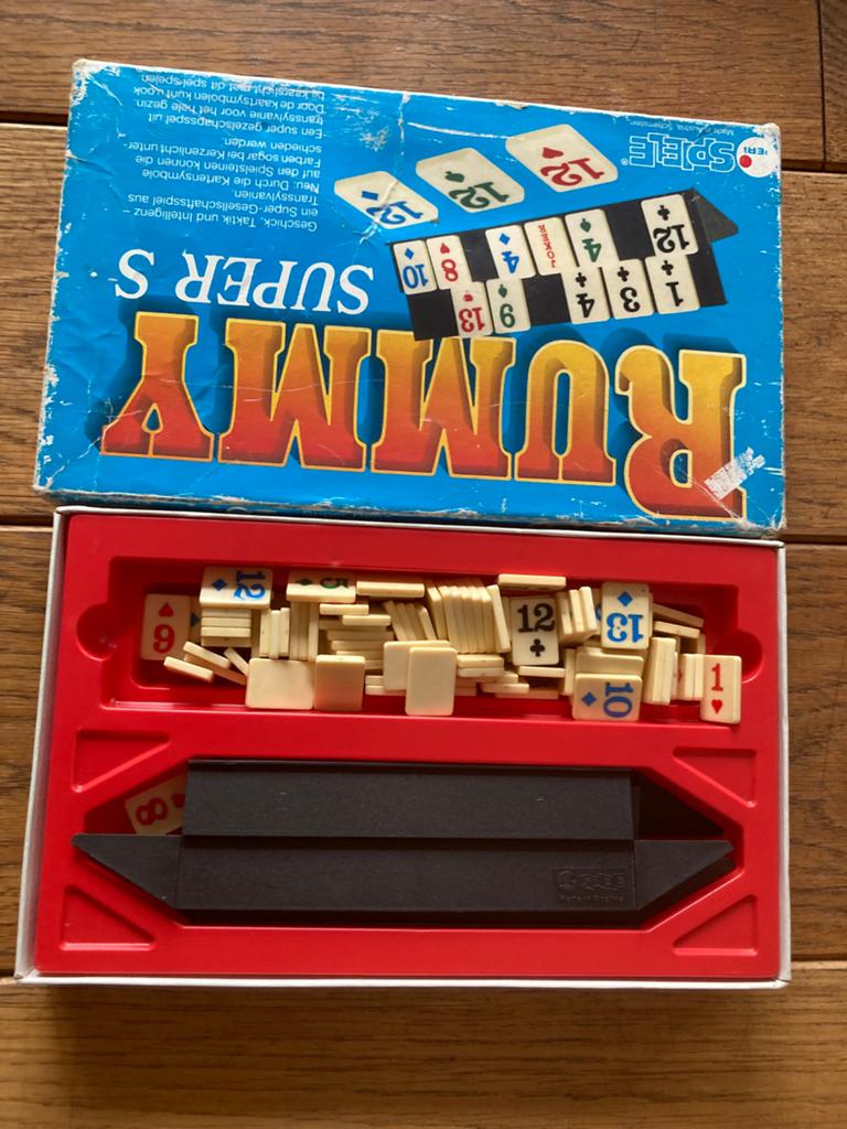 Super Rummy Gezelschapsspel - Klassiek Kaartspel, Drie of vier spelers, Ophalen of Verzenden, Gebruikt