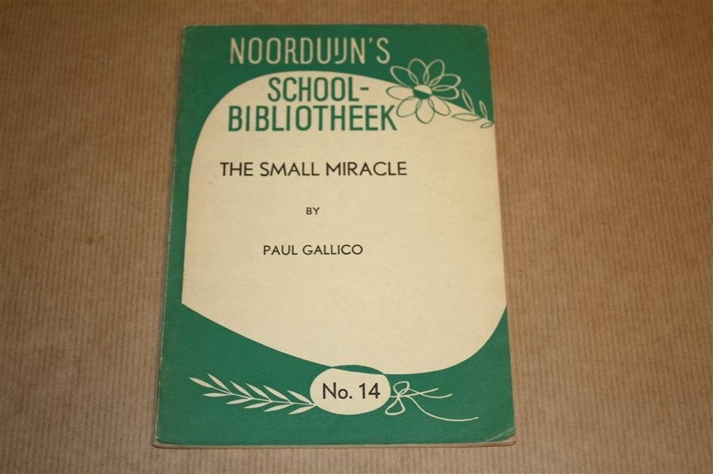 The Small Miracle. Paul Gallico. 1956., Boeken, Literatuur, Gelezen, Ophalen of Verzenden
