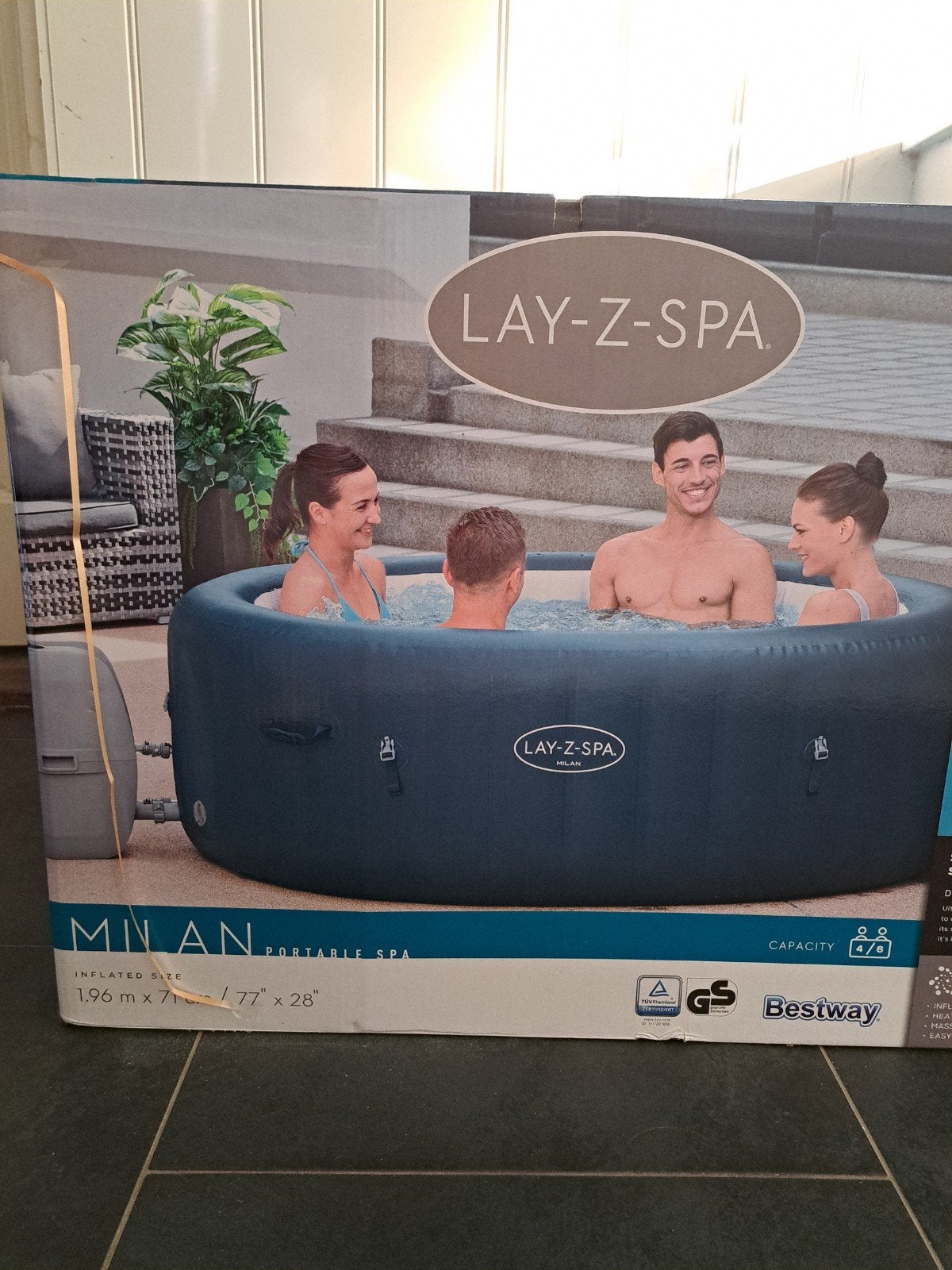4/6 persoons jaccuzi, Ophalen, Nieuw
