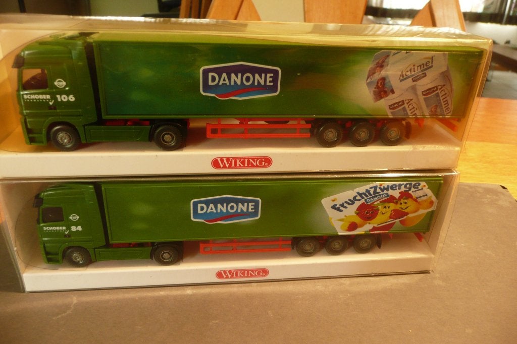 Danone Schober Transport 84 106 Wiking Mercedes Actros, Hobby en Vrije tijd, Modelauto's | 1:87, Ophalen of Verzenden, Zo goed als nieuw