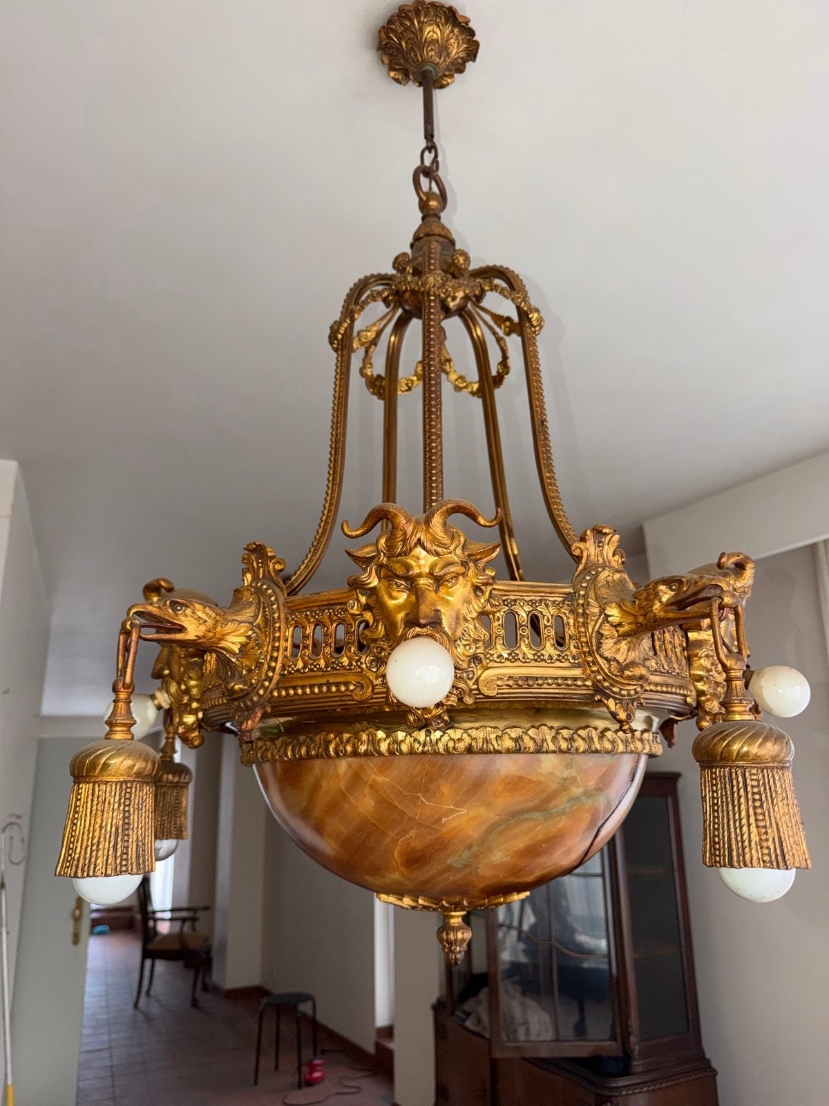 Antieke vergulde bronzen kroonluchter met marmeren kom, Antiek en Kunst, Ophalen
