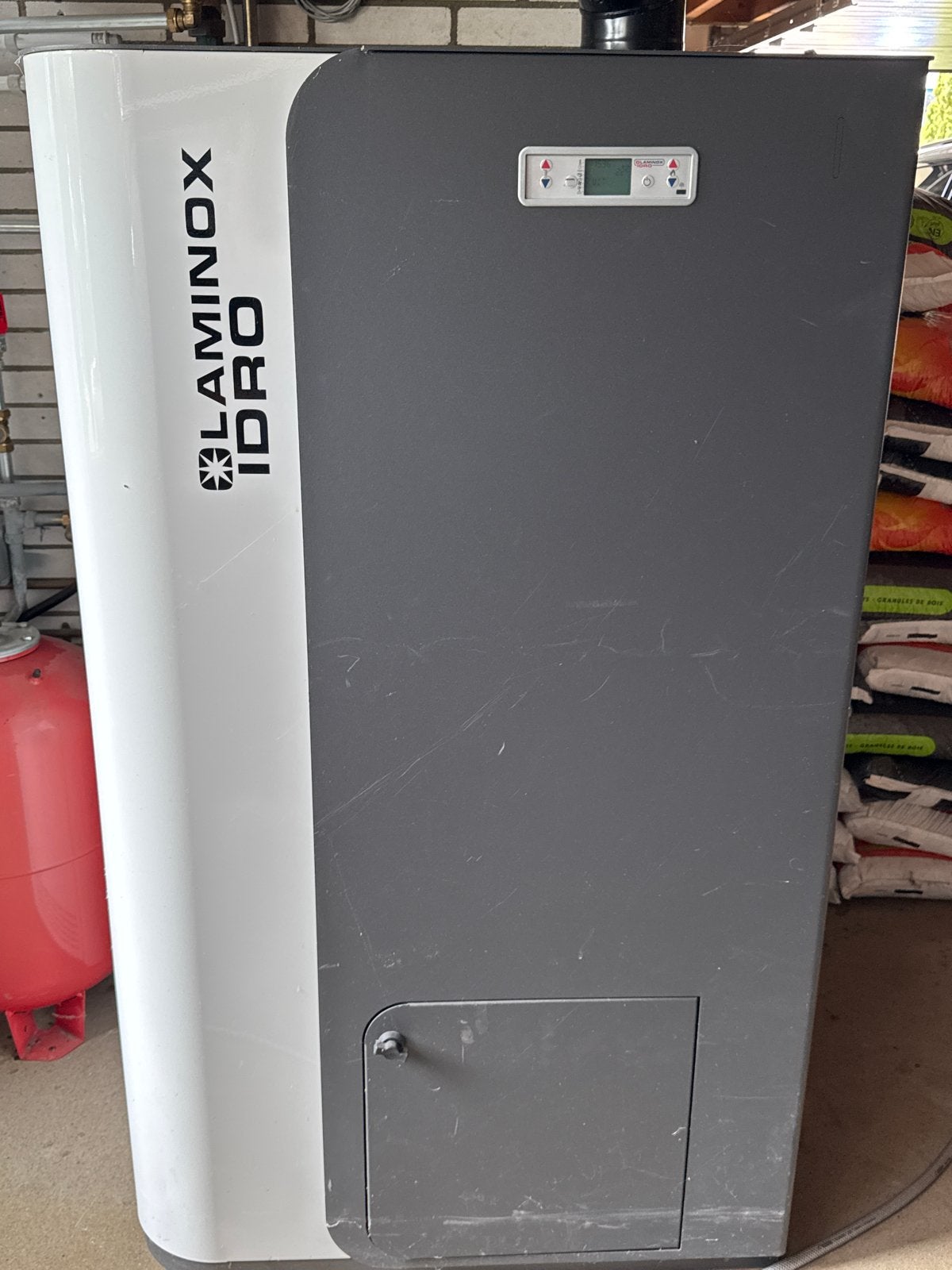 Laminox Idro Matic pelletketel - 28.7 kW, Ophalen, Gebruikt, Hoog rendement (Hr), Kachel