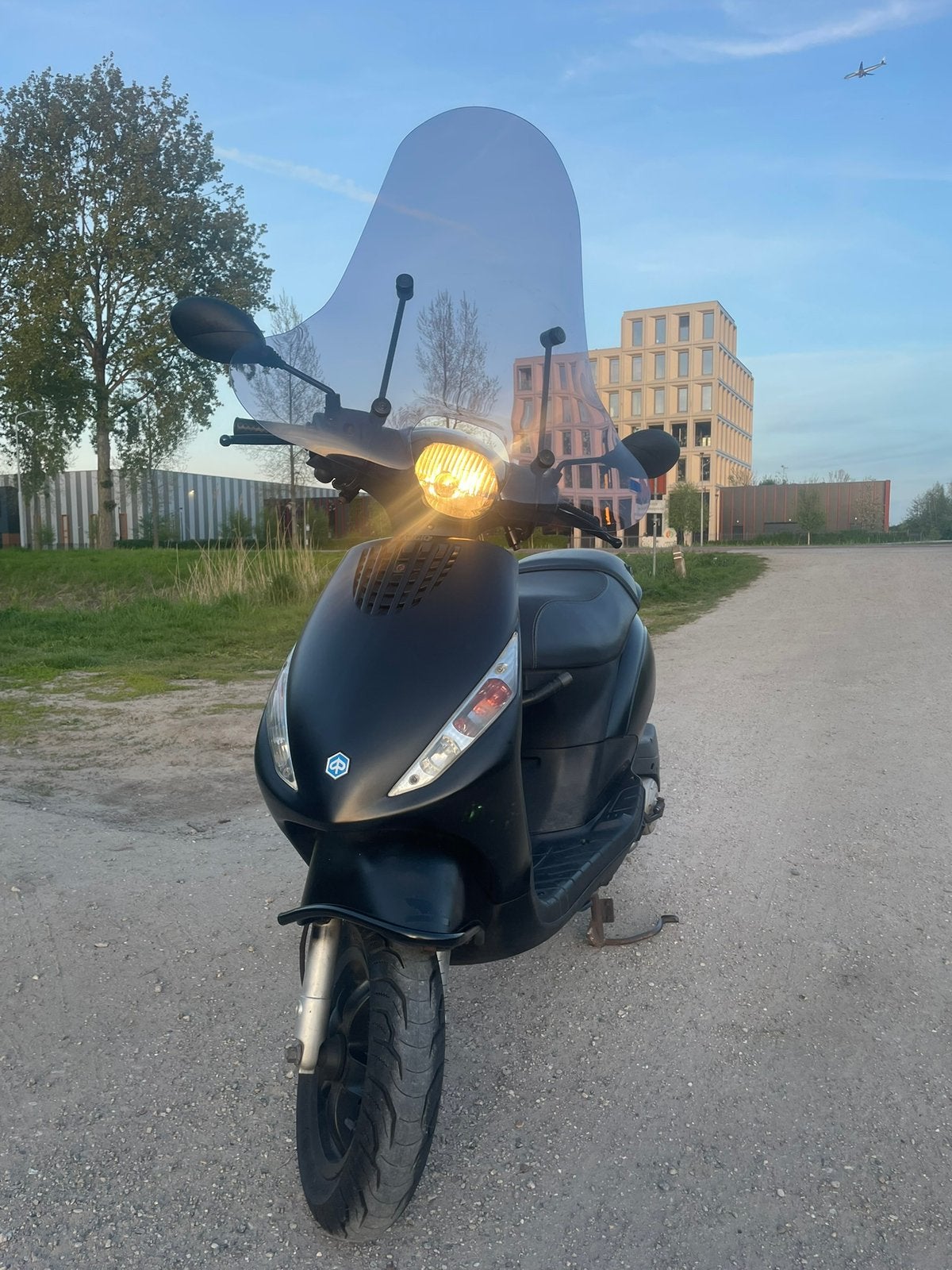 Piaggio zip 2016/lage kilometerstand/8150/, Fietsen en Brommers, Scooters | Piaggio, Zo goed als nieuw, Zip, Benzine, Ophalen