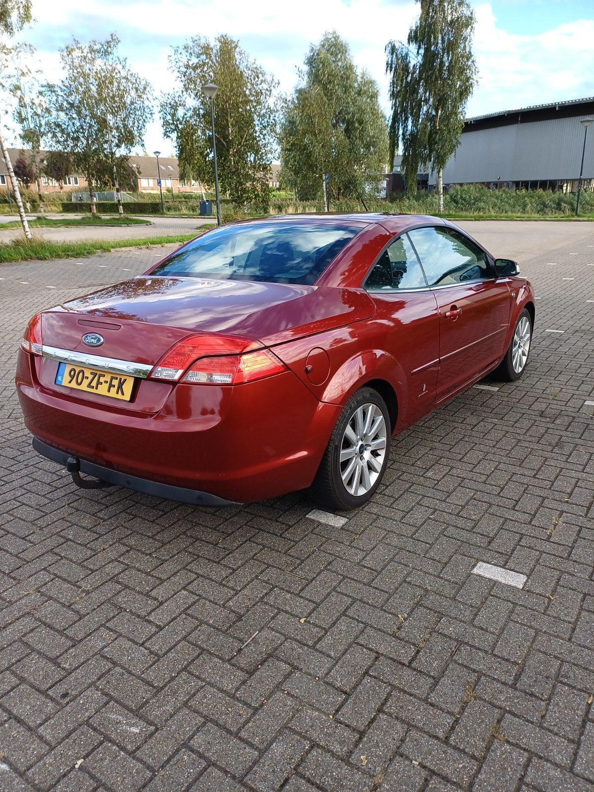 Ford Focus 2.0 107KW CC 2008 Rood Vraagprijs € 3750,- -, Zwart, 4 cilinders, Cabriolet, 4 stoelen