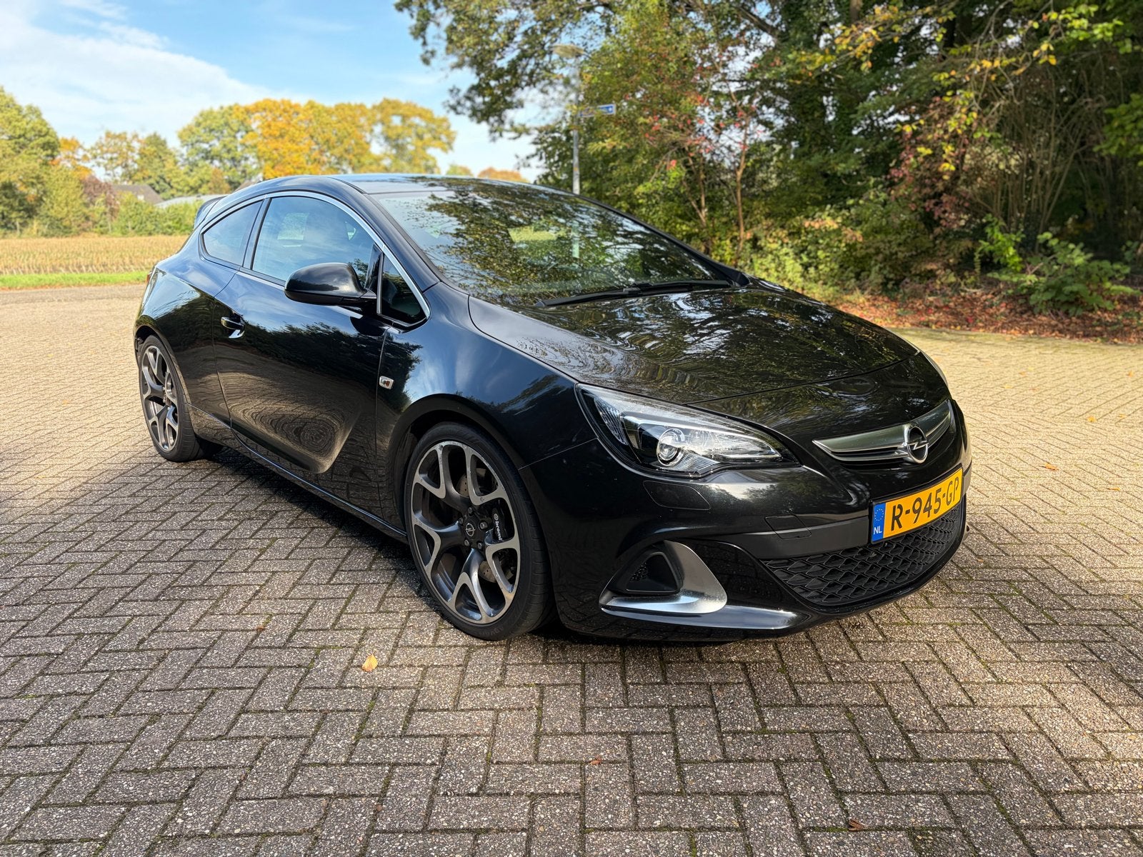 Opel Astra J OPC 280pk uit 2012, Voorwielaandrijving, 1998 cc, Zwart, 4 cilinders
