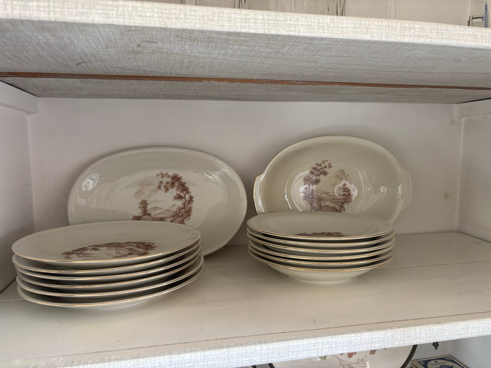 Prachtig 59-delig Maastrichts keramiek servies met landschap, Antiek en Kunst, Ophalen