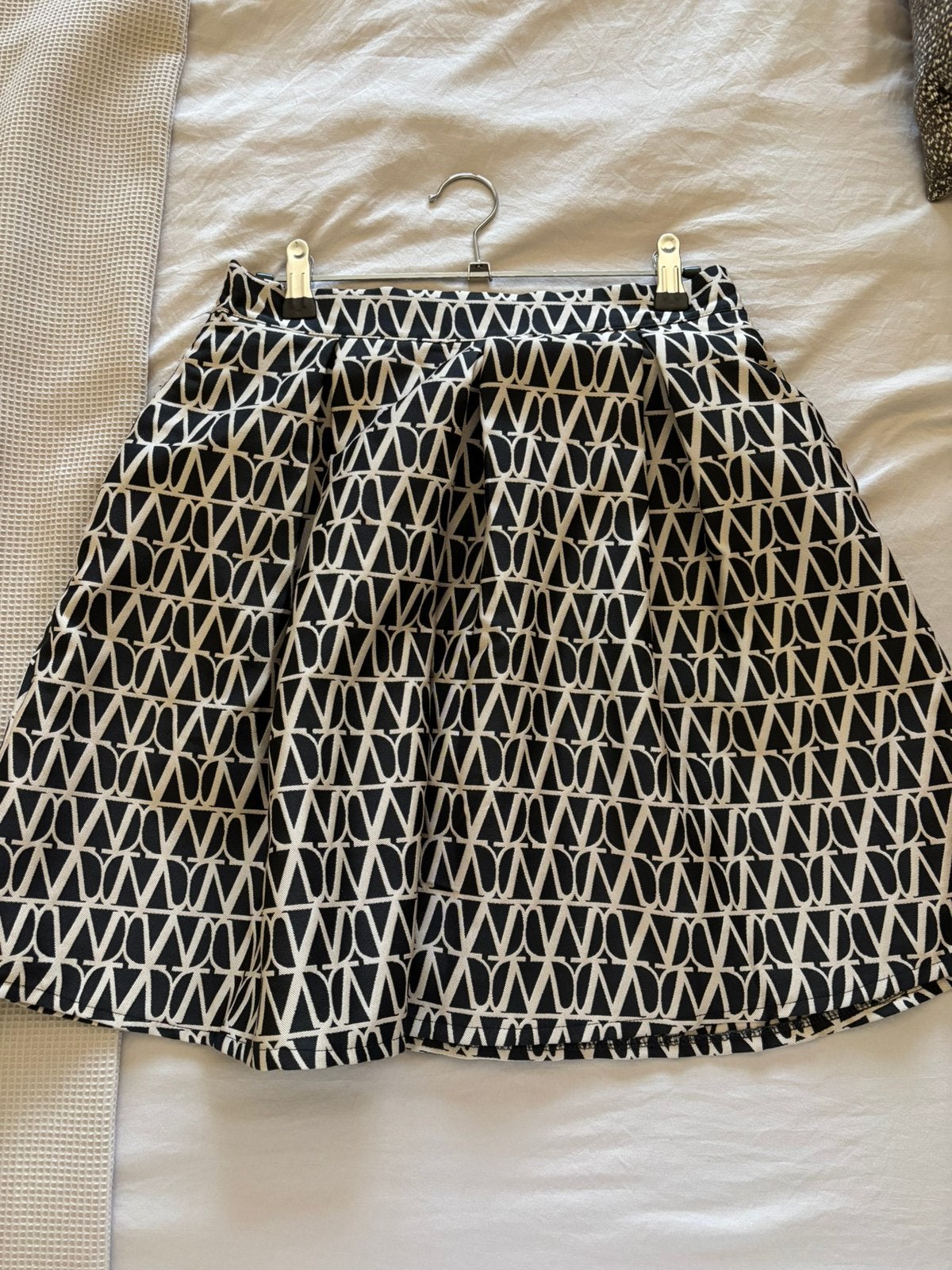 Plooirok, Kleding | Dames, Rokken, Beige, Ophalen of Verzenden, Zo goed als nieuw, Knielengte