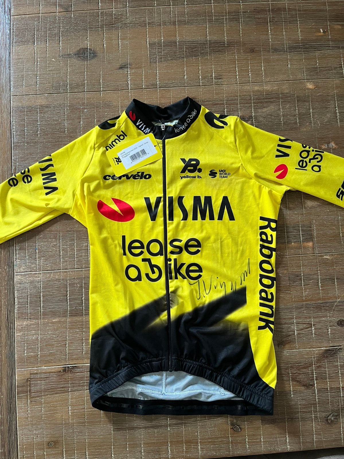 Gesigneerd Visma Lease a Bike shirt Jonas Vingegaard, Fietsen en Brommers, Fietsaccessoires | Fietskleding, Ophalen of Verzenden