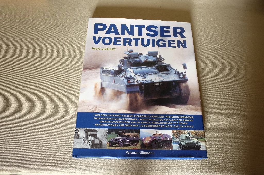 boek Panzervoertuigen  Jack Livesey   als nieuw, Boeken, Ophalen of Verzenden, Tweede Wereldoorlog, Zo goed als nieuw, Landmacht